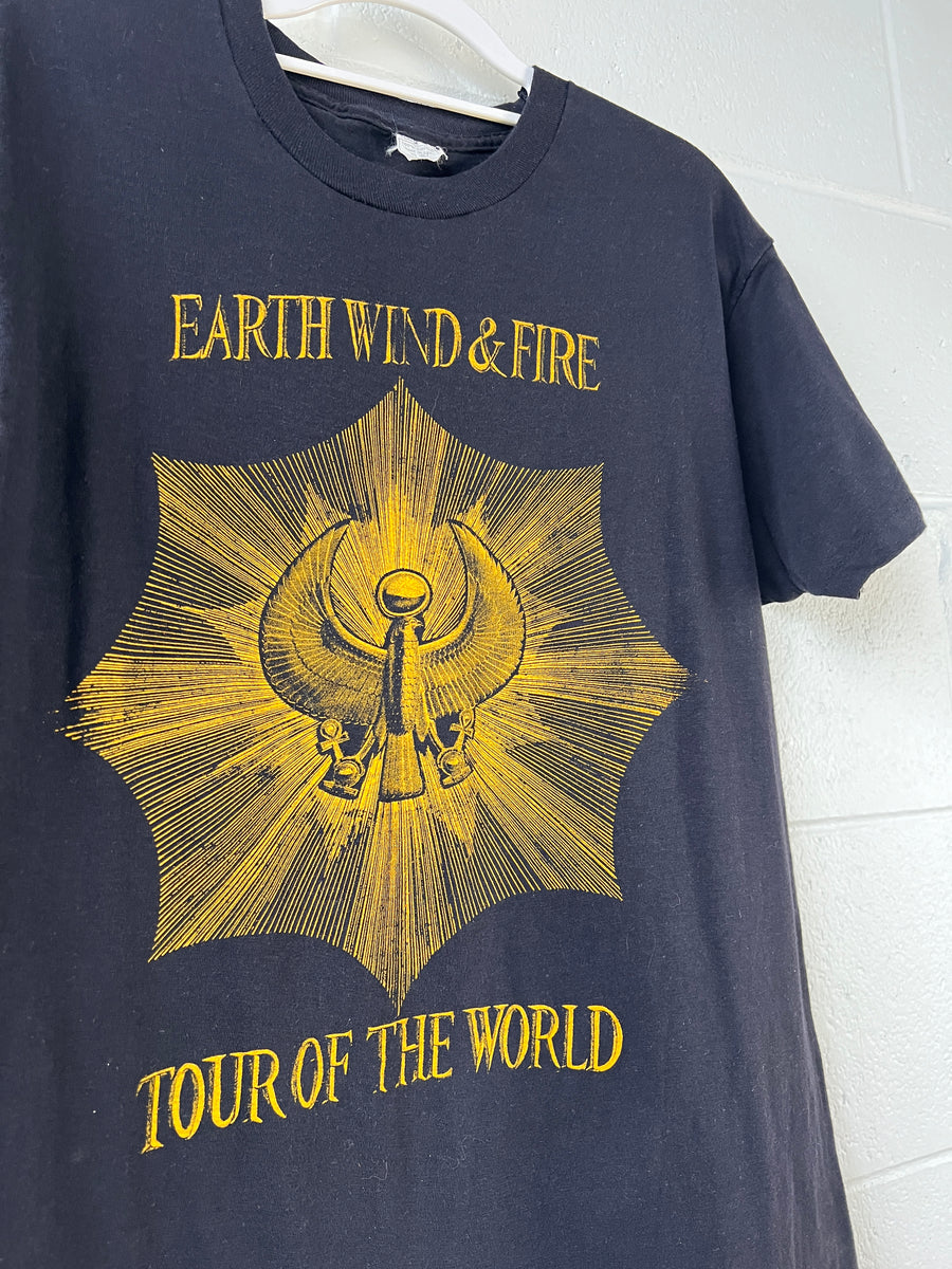 Earth, Wind & Fire JAPAN TOUR 2025Tシャツ Earth, Wind & Fire JAPAN TOUR 2025 Tシャツ - メルカリ