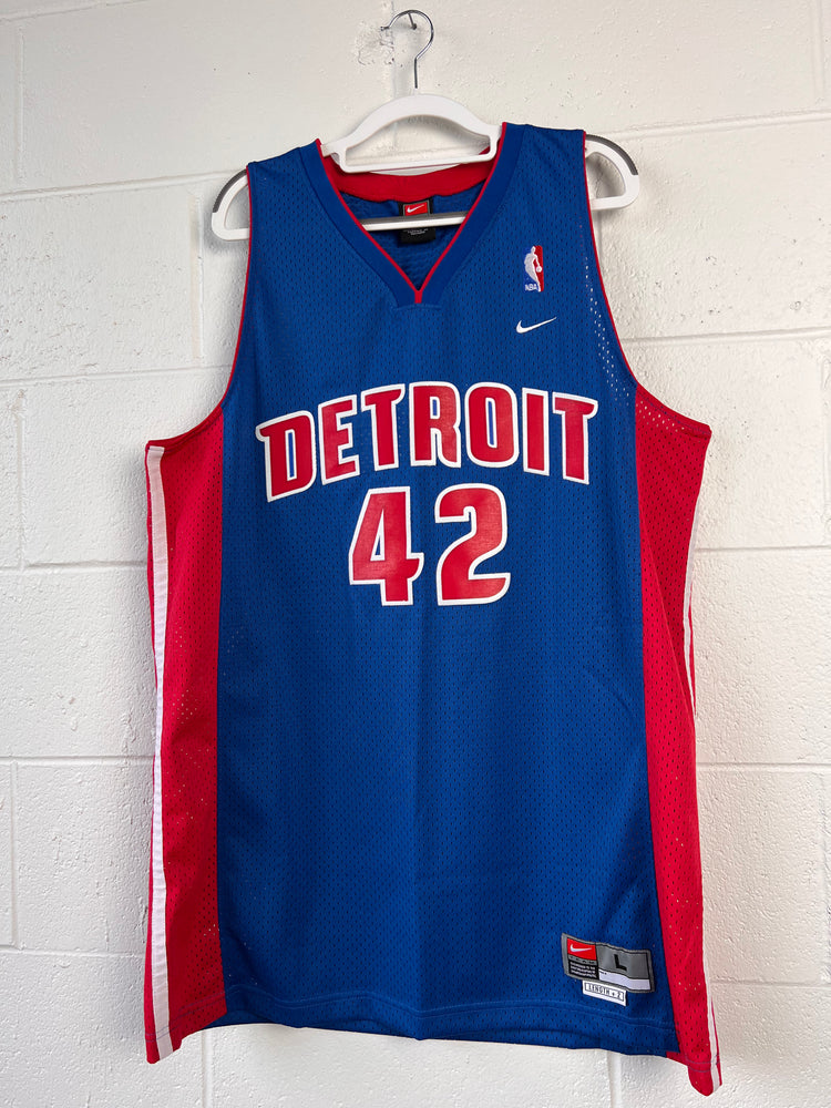 Detroit Pistons Vintage Apparel & Jerseys